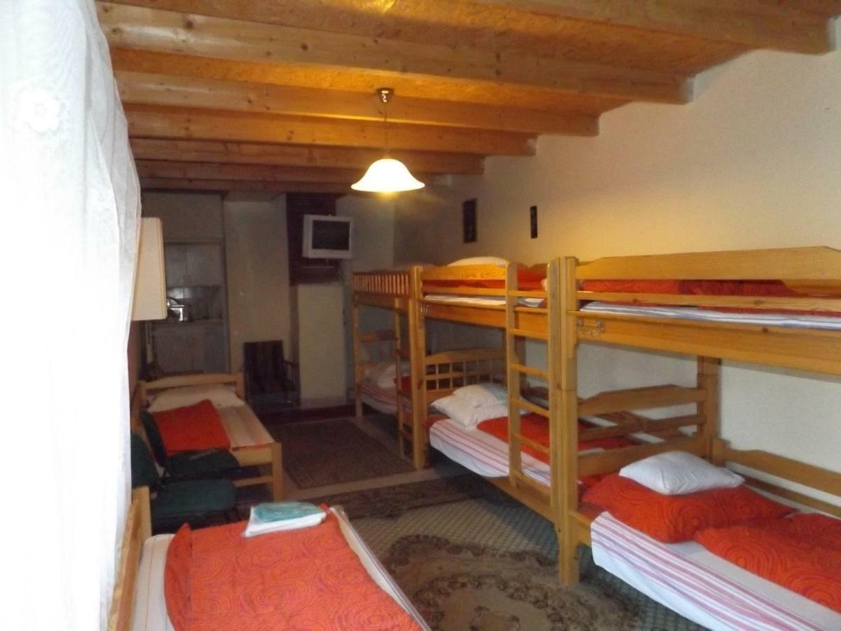 Opusztaszeri Mozes Vendeghaz Otel Dış mekan fotoğraf